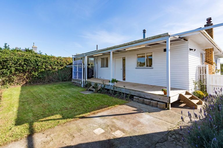 Photo of property in 11 France Street, Waiuku, 2123