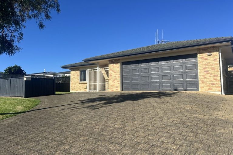 Photo of property in 16a Goods Road, Otumoetai, Tauranga, 3110