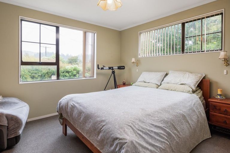 Photo of property in 168 Waikawa Road, Picton, 7220