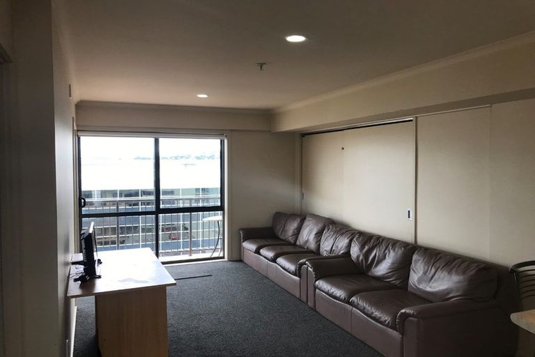 Photo of property in The Rennaissance, 5j/18 Ronwood Avenue, Manukau, Auckland, 2104