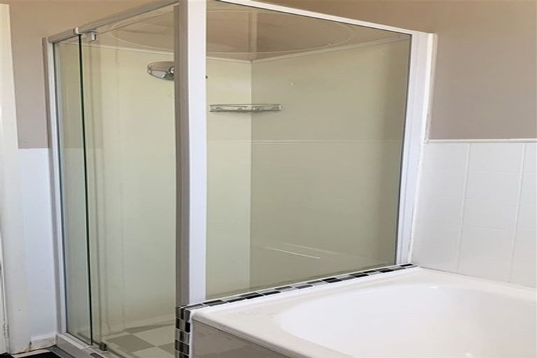 Photo of property in 1/375 Yaldhurst Road, Russley, Christchurch, 8042