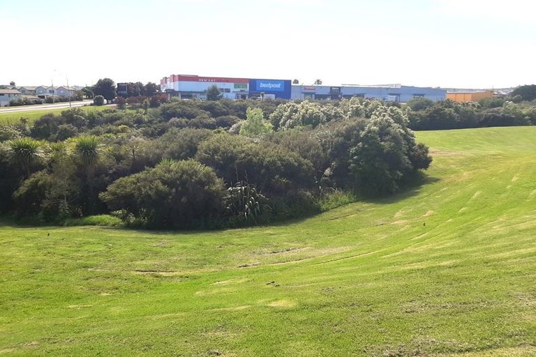 Photo of property in 29/47a Huntington Drive, Huntington Park, Auckland, 2013