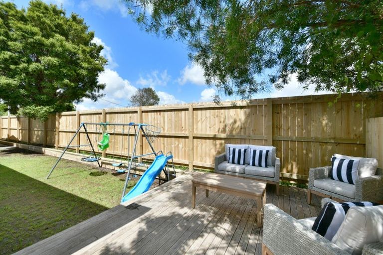 Photo of property in 45 Riverside Road, Orewa, 0931
