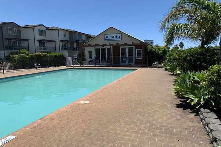 Photo of property in 3/1 Opito Way, East Tamaki, Auckland, 2013