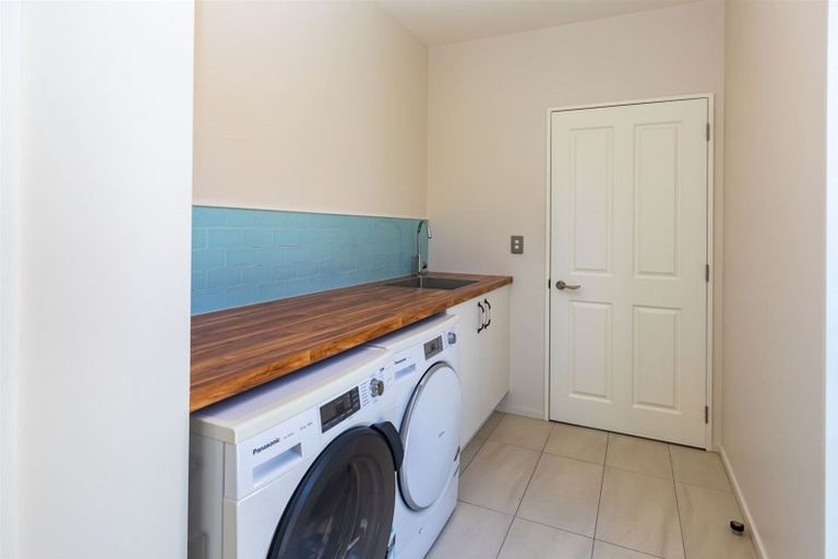 Photo of property in 141 Centaurus Road, Saint Martins, Christchurch, 8022