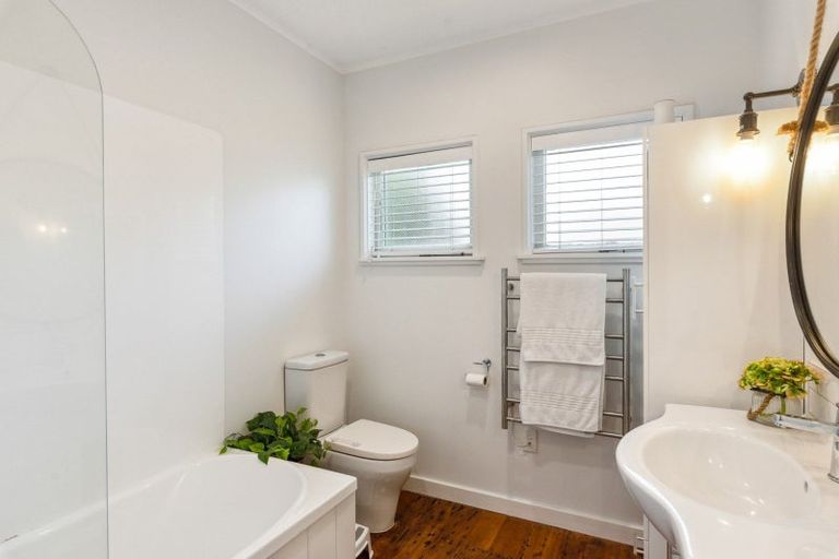 Photo of property in 75 Kohekohe Road, Waikanae, 5036