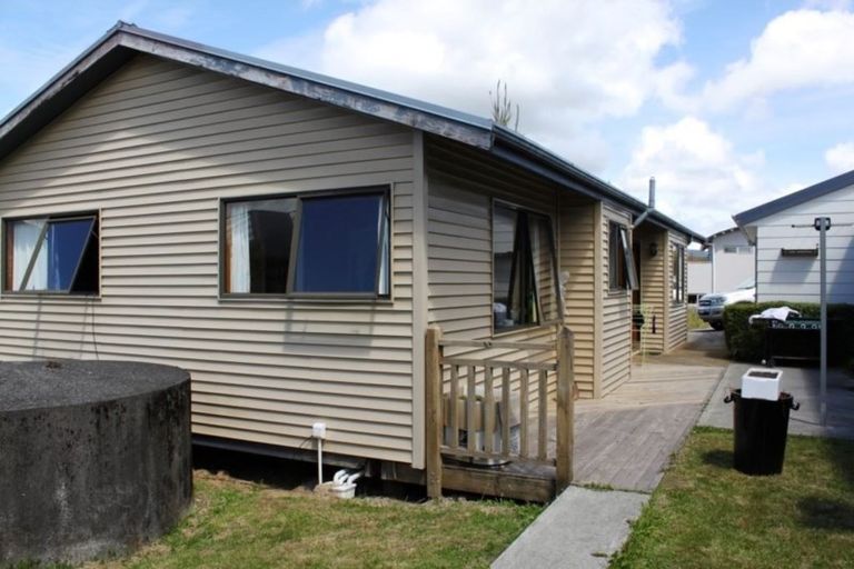 Photo of property in 4 Koe Street, Moana, 7872