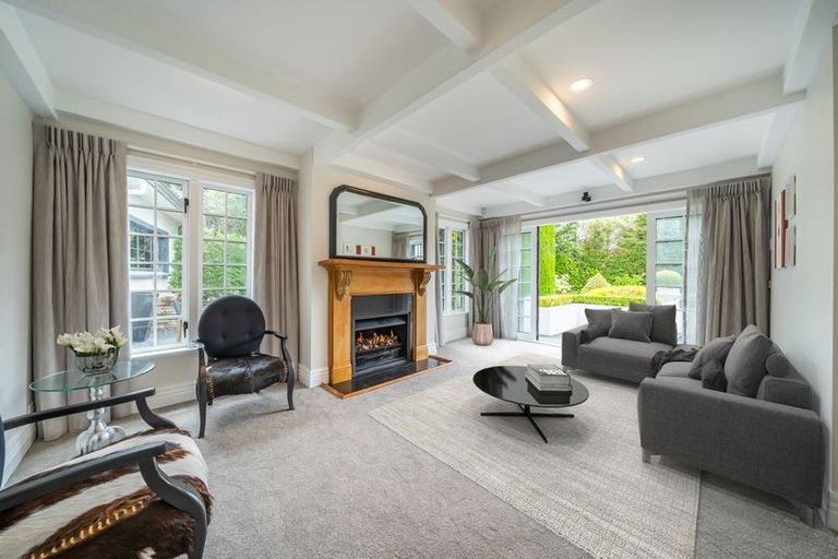 Photo of property in 29 Padnell Crescent, Paparangi, Wellington, 6037