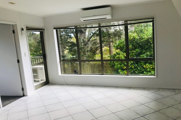 Photo of property in The Haven, 25/120 Beach Haven Road, Beach Haven, Auckland, 0626