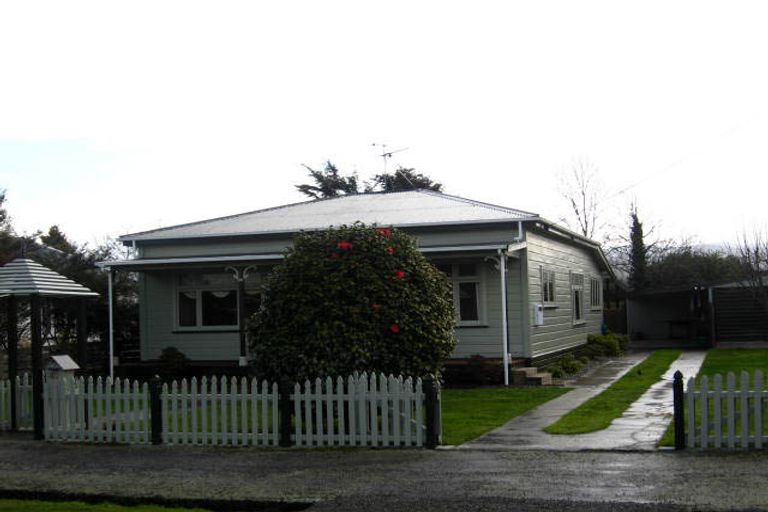 Photo of property in 40 Wyndham Street, Carterton, 5713