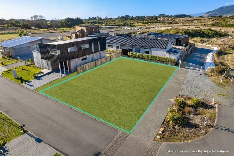 Photo of property in 2 Mirek Street, Waikanae, 5036