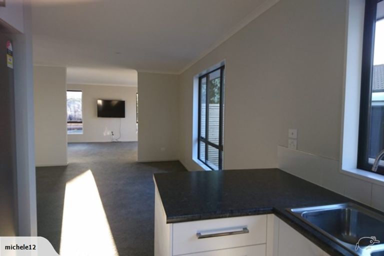 Photo of property in 94 Palmers Road, New Brighton, Christchurch, 8083