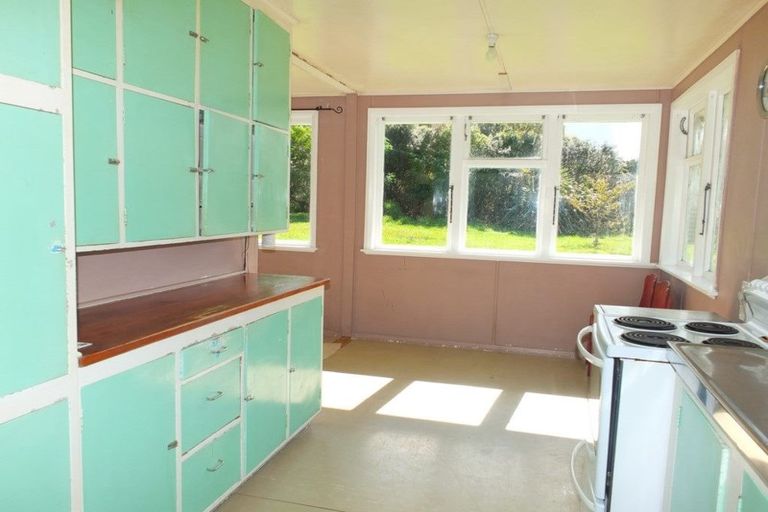 Photo of property in 58 Main Road, Kauri, Kamo, 0185