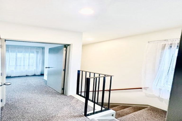 Photo of property in 12/17 Georgia Terrace, Albany, Auckland, 0632