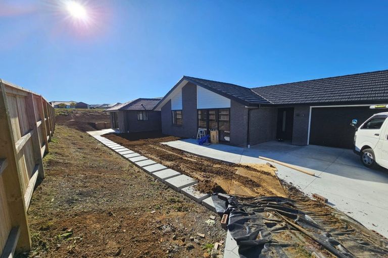 Photo of property in 16 Bathurst Crescent, Pokeno, 2402