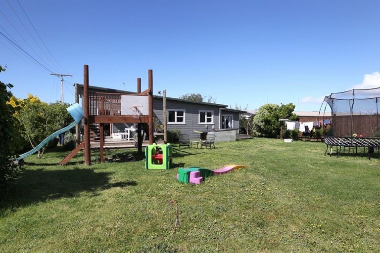 Photo of property in 12 Domain Road, Haumoana, 4102