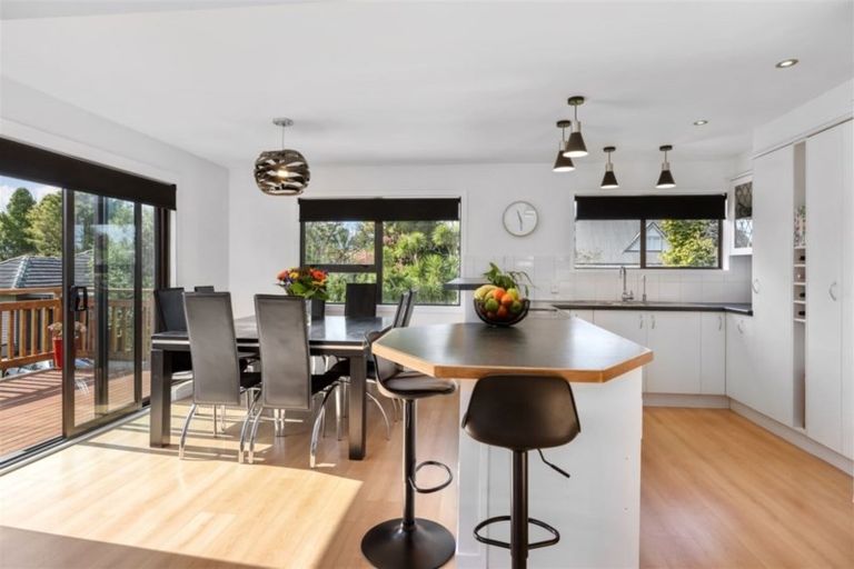 Photo of property in 42 Weza Lane, Kumeu, 0810