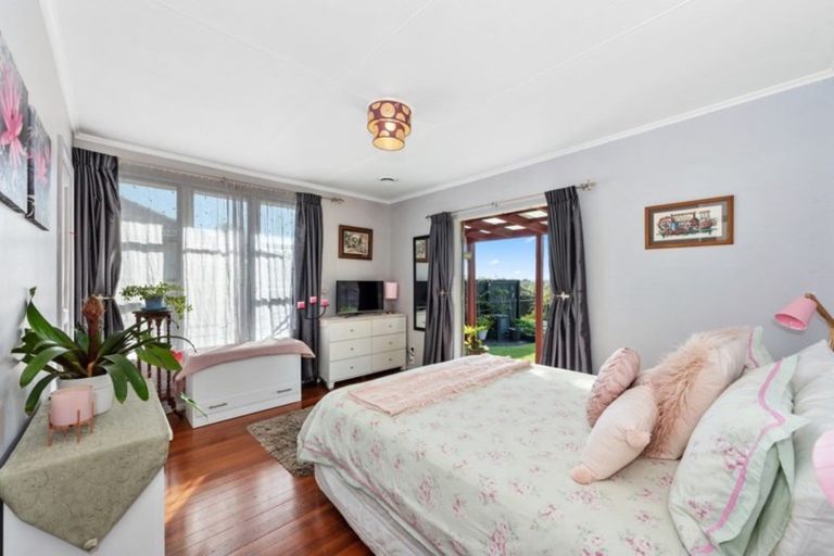 Photo of property in 53 Montgomery Crescent, Bader, Hamilton, 3206