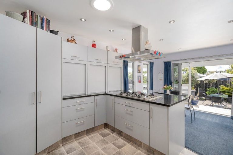 Photo of property in 98 Catherine Crescent, Whitianga, 3510