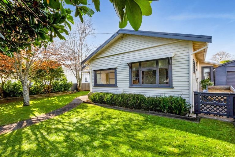 Photo of property in 37 Ballance Street, Lower Vogeltown, New Plymouth, 4310