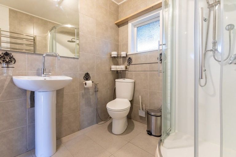 Photo of property in 21 Vogel Street, Woodville, 4920