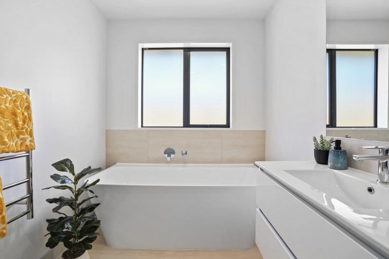 Photo of property in 67 Hilton Drive, Amberley, 7410