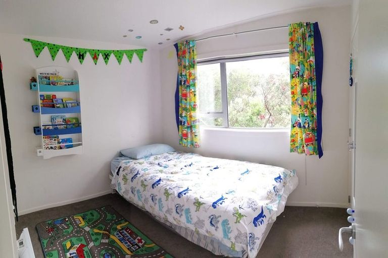 Photo of property in 4 Versailles Street, Karori, Wellington, 6012