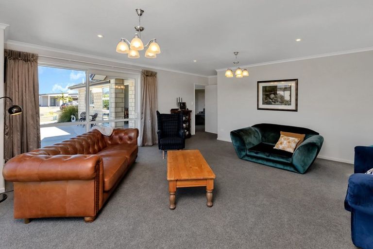 Photo of property in 4 Lanyard Place, One Tree Point, 0118