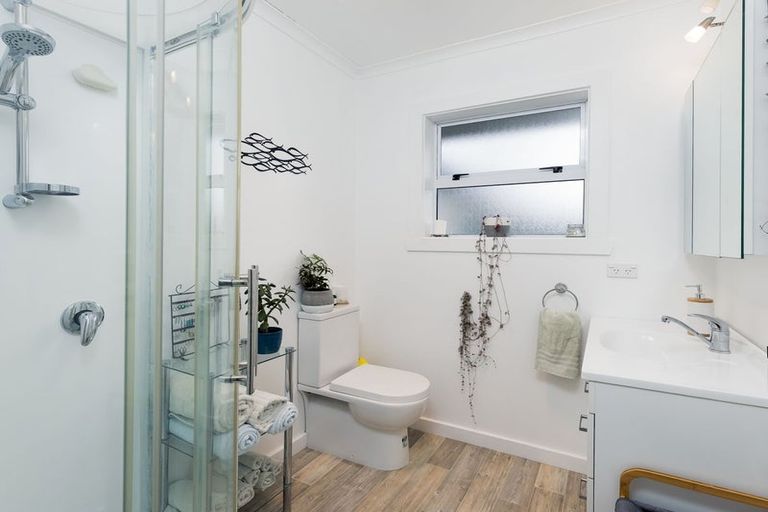 Photo of property in 16 Edward Street, Waimate, 7924