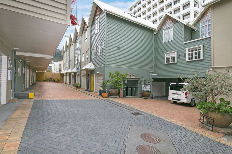 Photo of property in 54 Pipitea Street, Thorndon, Wellington, 6011