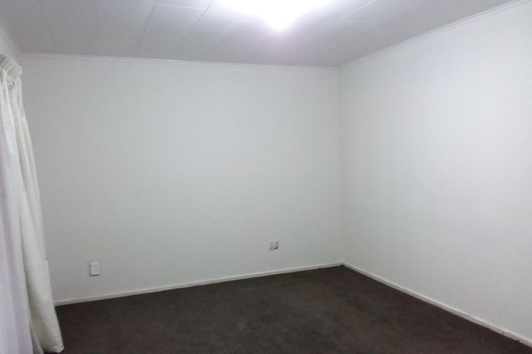 Photo of property in 533 Massey Road, Mangere, Auckland, 2022