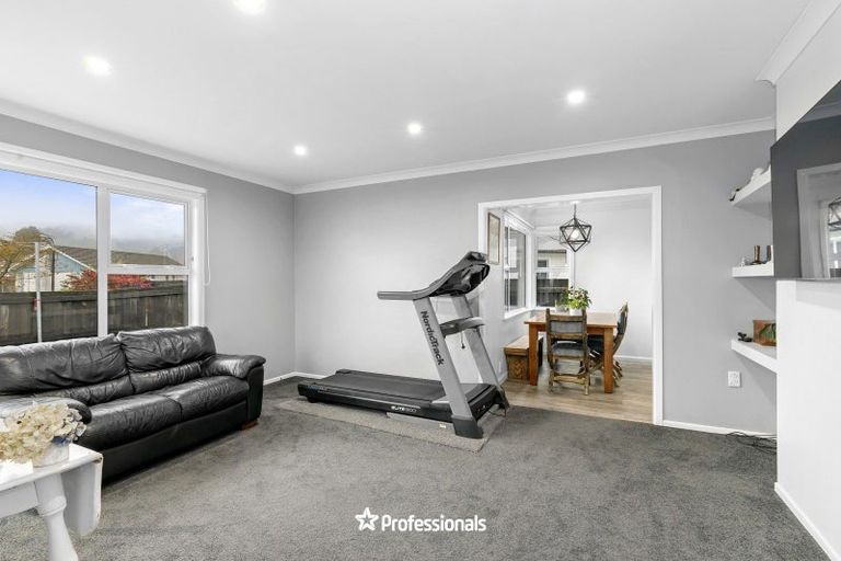 Photo of property in 42 Mountbatten Grove, Clouston Park, Upper Hutt, 5018