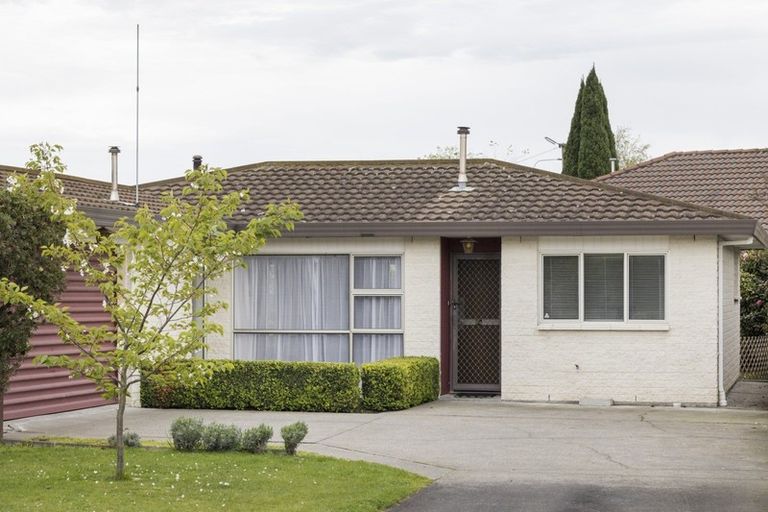 Photo of property in 6b Edwards Place, Terrace End, Palmerston North, 4410