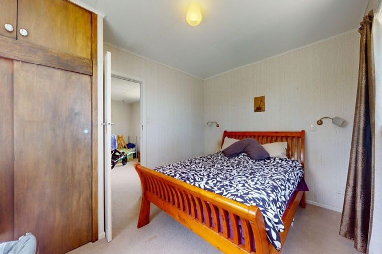 Photo of property in 95 Kahukura Avenue, Waitarere Beach, Levin, 5510