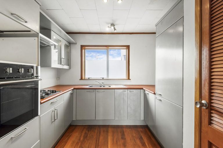 Photo of property in 108 Eversleigh Road, Belmont, Auckland, 0622