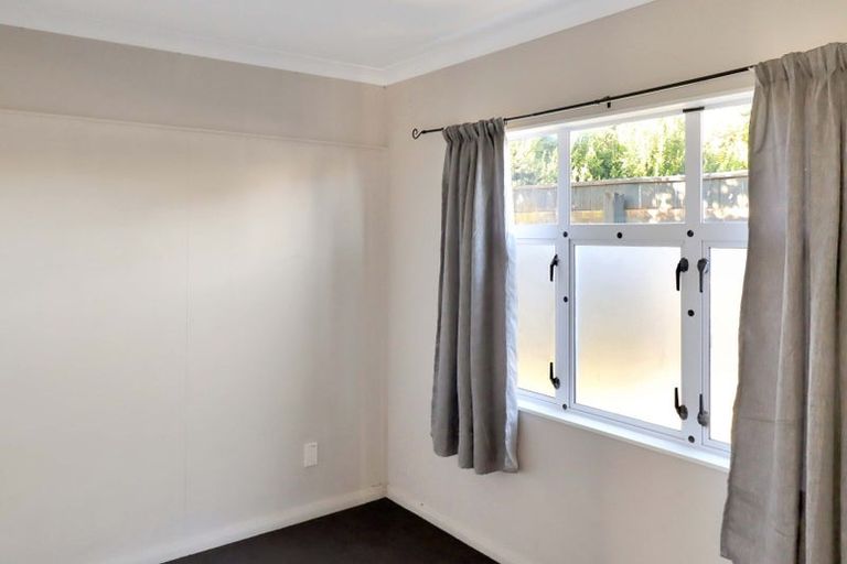 Photo of property in 84 Amohia Street, Paraparaumu, 5032