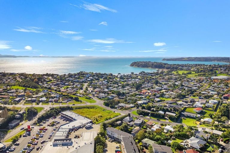 Photo of property in 8a Cedar Terrace, Stanmore Bay, Whangaparaoa, 0932