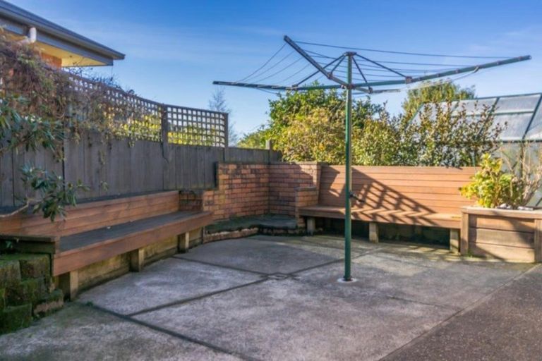 Photo of property in 14 Ranui Street, Waikawa, Picton, 7220