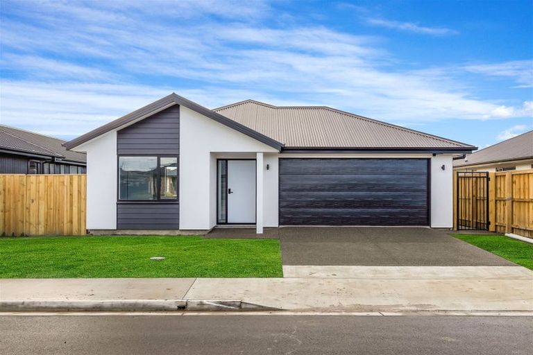 Photo of property in 15 Grimwood Street, Woodend, 7610