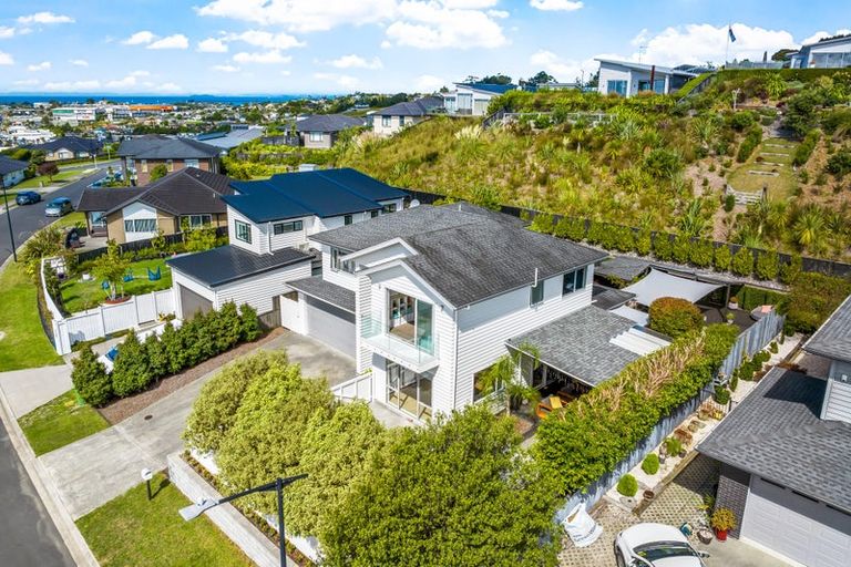 Photo of property in 9 Ruth Craig Place, Stanmore Bay, Whangaparaoa, 0932