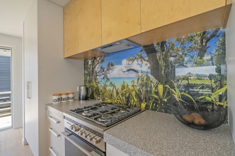 Photo of property in 11 Navigation Drive, Cooks Beach, Whitianga, 3591