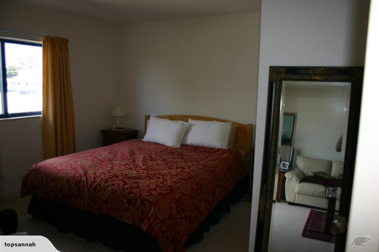 Photo of property in 12/241 Hinemoa Street, Birkenhead, Auckland, 0626