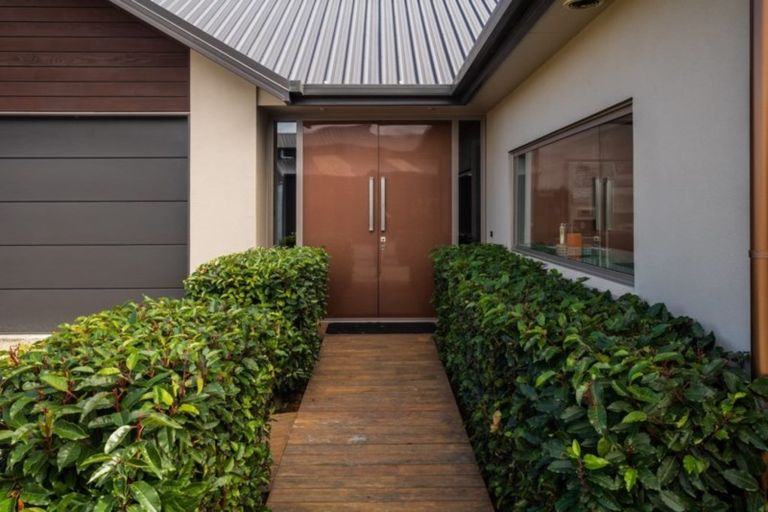 Photo of property in 39 Egerton Road, Winton, 9781