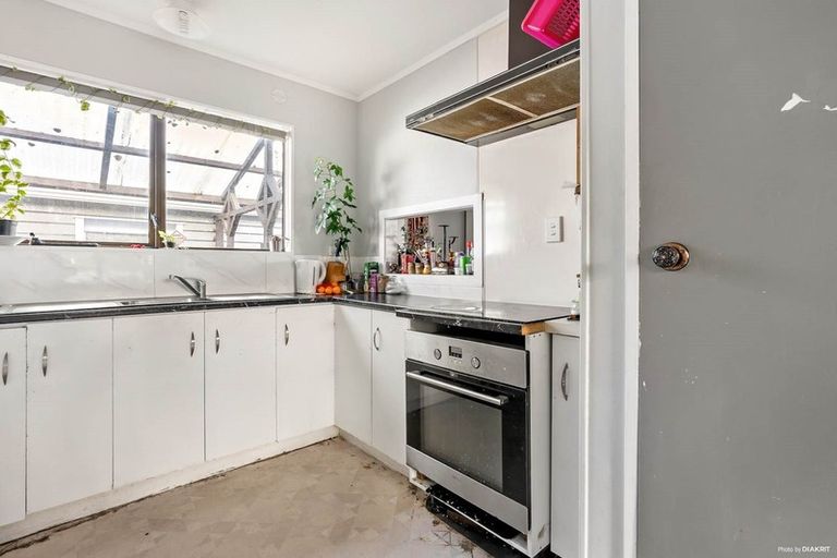 Photo of property in 2/31 Sutton Crescent, Papakura, 2110