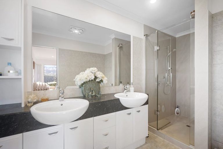 Photo of property in 384 Pine Valley Road, Dairy Flat, Silverdale, 0992