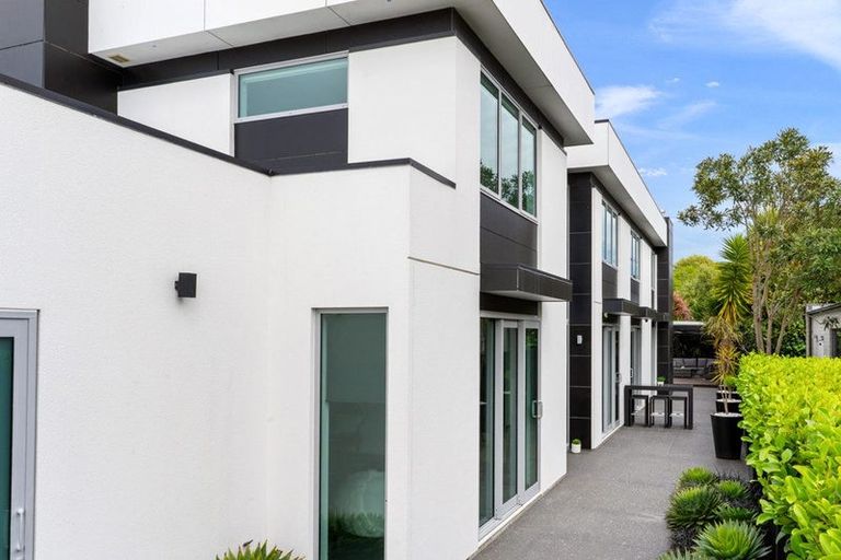 Photo of property in 19a Devonport Lane, St Albans, Christchurch, 8014