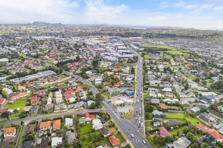 Photo of property in 1a Lunn Avenue, Mount Wellington, Auckland, 1072