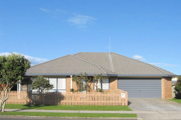 Photo of property in 136 Pacific View Road, Papamoa Beach, Papamoa, 3118