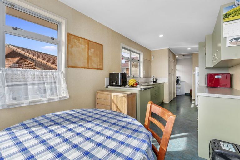 Photo of property in 2/47 Chadwick Road, Greerton, Tauranga, 3112