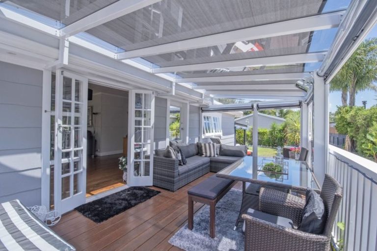 Photo of property in 30 Ladies Mile, Manly, Whangaparaoa, 0930